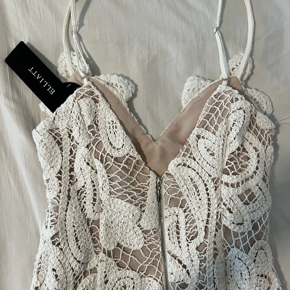 Elliatt White Lace Maxi Dress - Picture 6 of 9